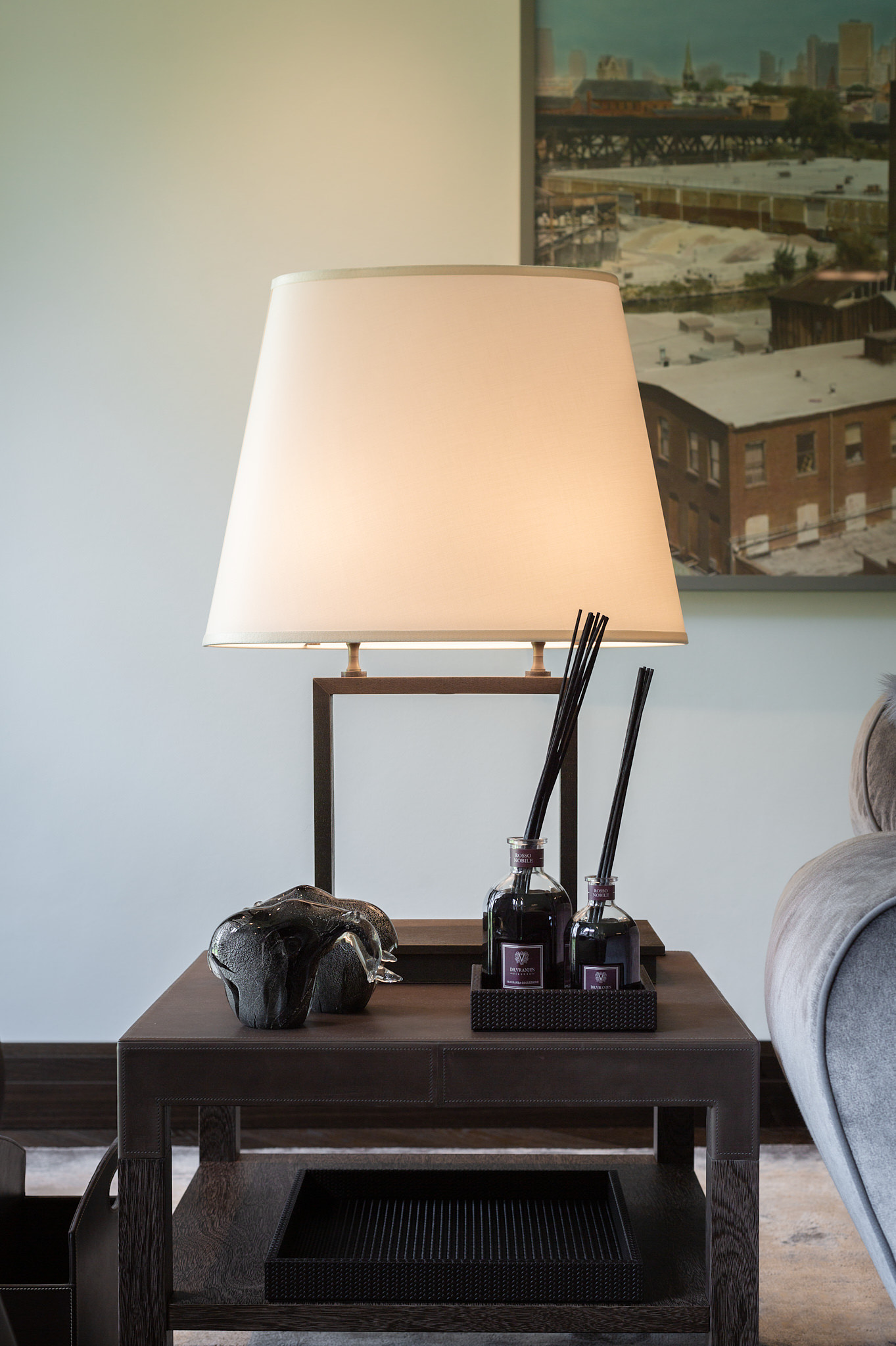 Villa P — Side table lamp art
