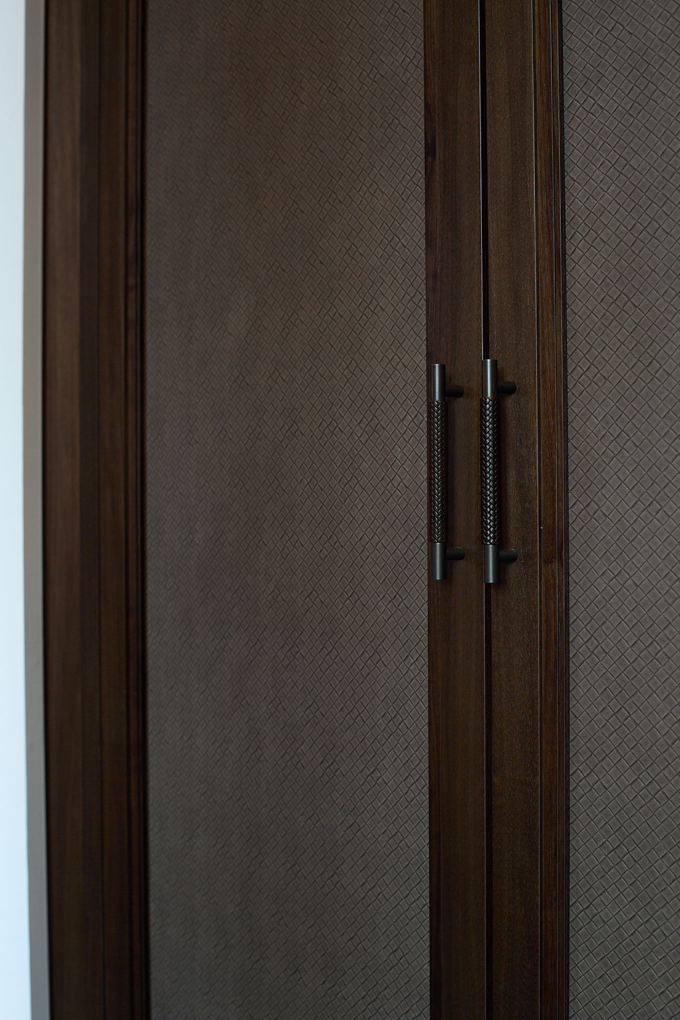 Villa P — Wardrobe woven handles