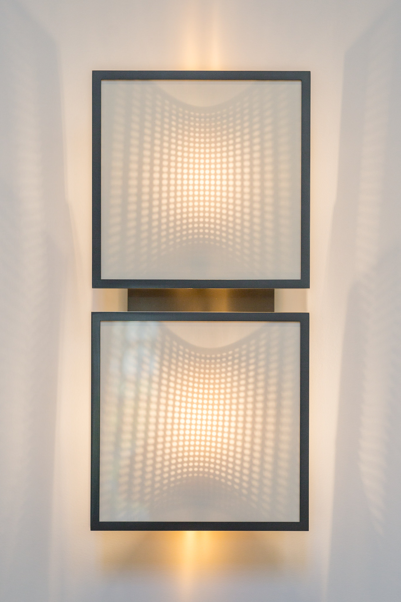 Villa M — Wall sconce pattern