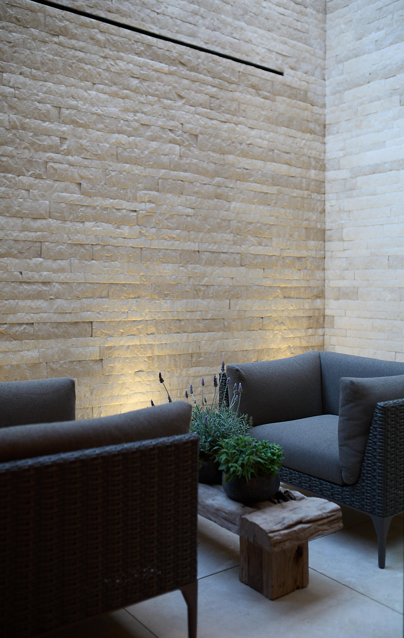 Miro 8 — Courtyard stone seating