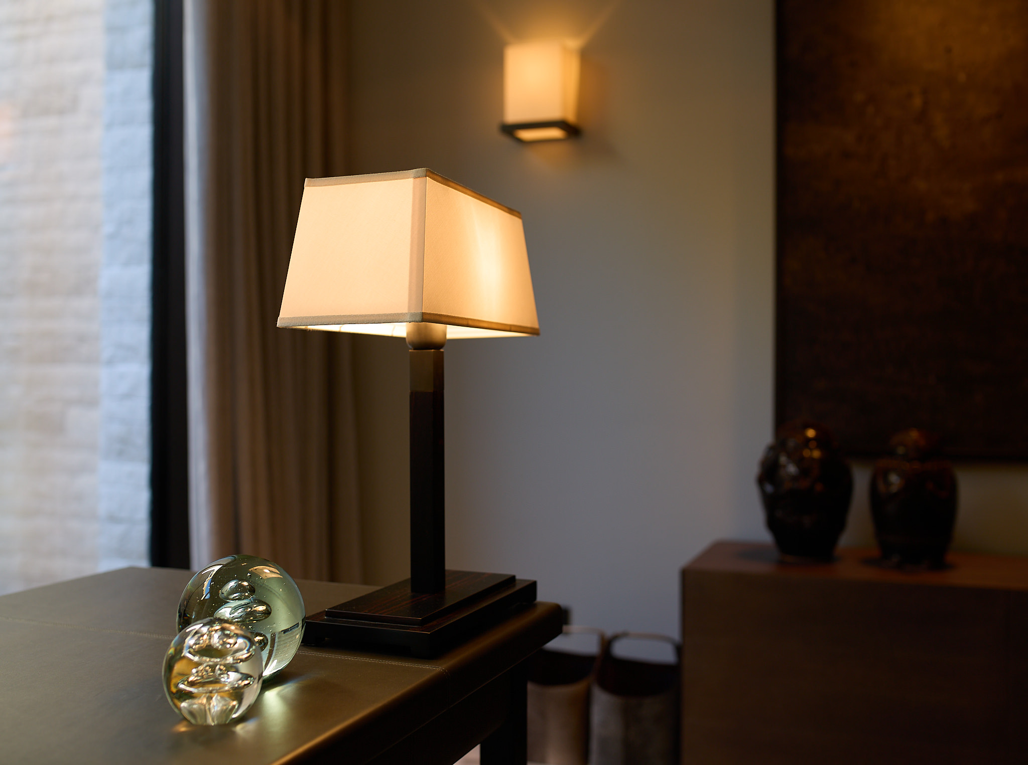 Miro 8 — Table lamp glass sphere