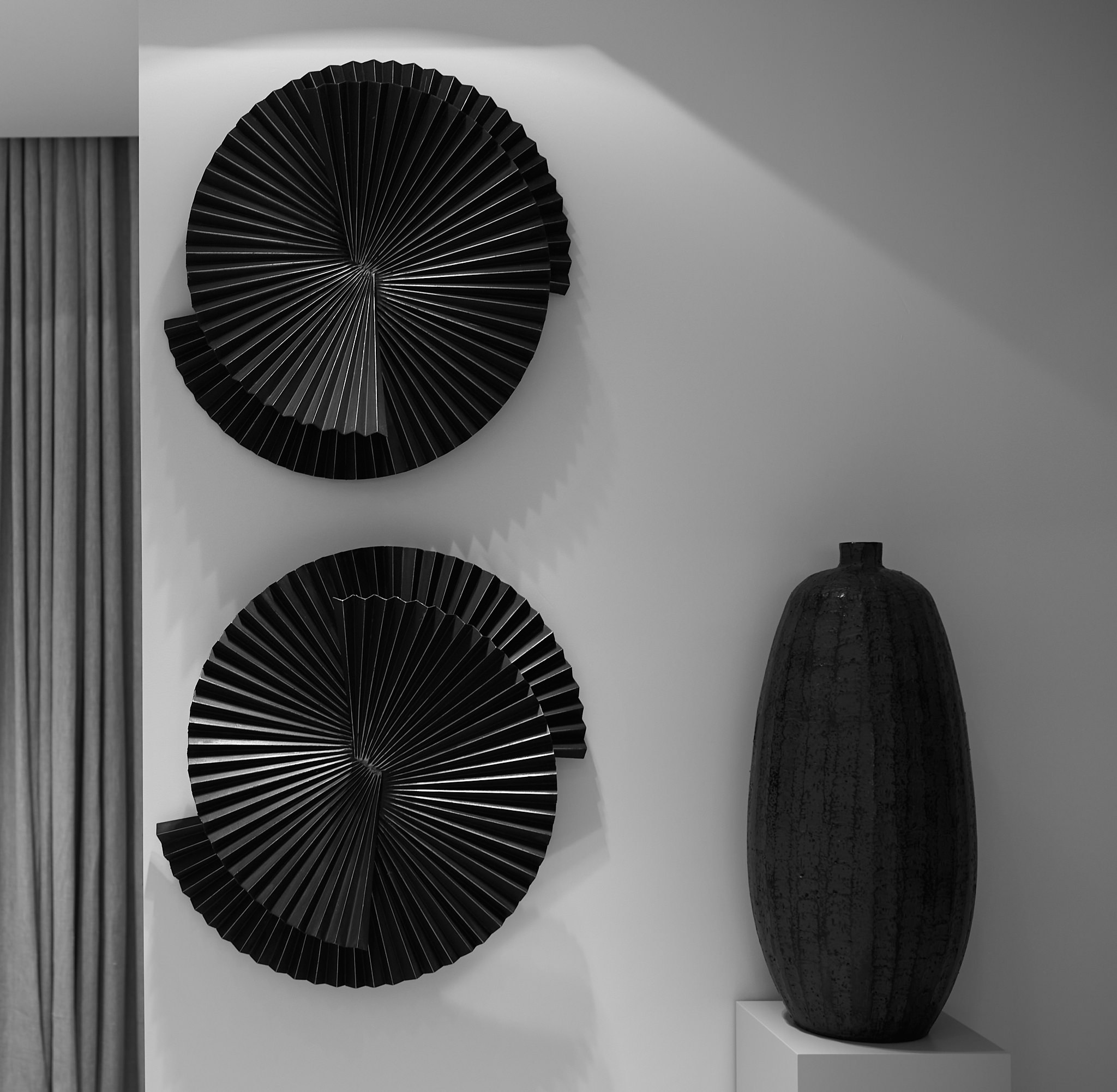 Miro 8 — Wall sculpture vase