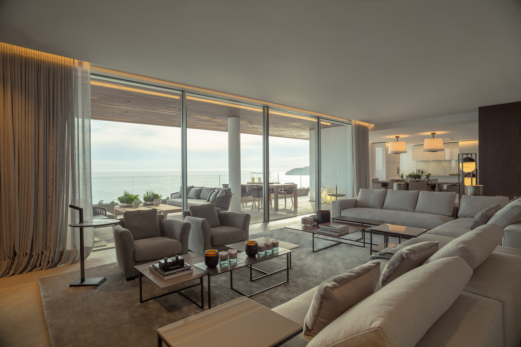Penthouse CA — Living panorama sea