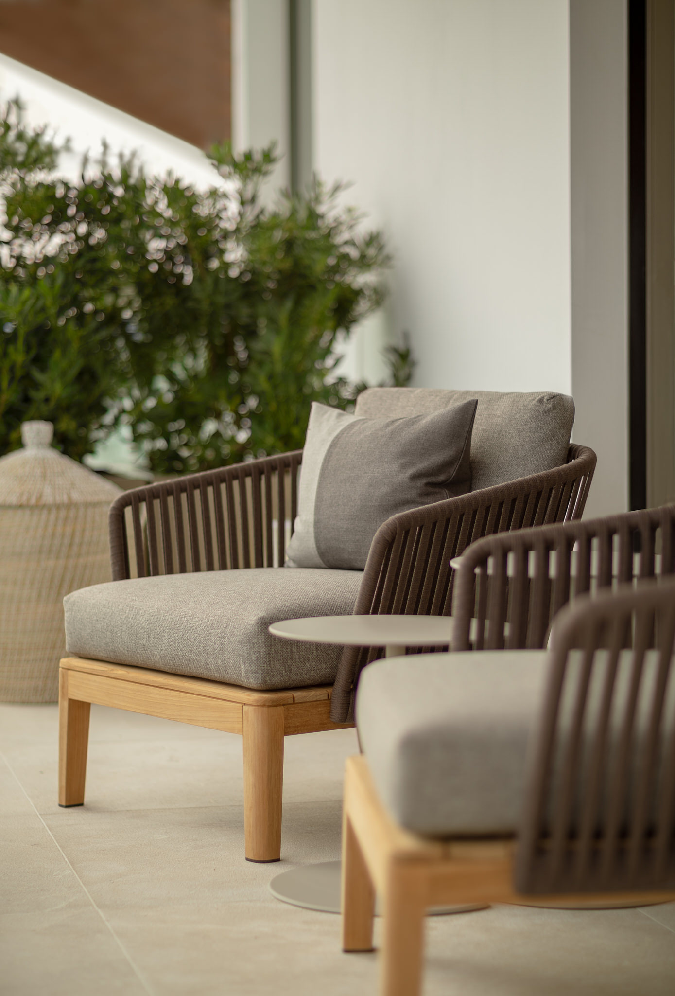 Penthouse CA — Terrace rope armchairs